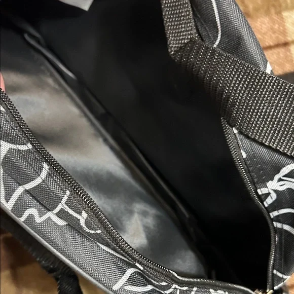 Tag Black and White Floral Laptop Bag - Picture 5 of 9